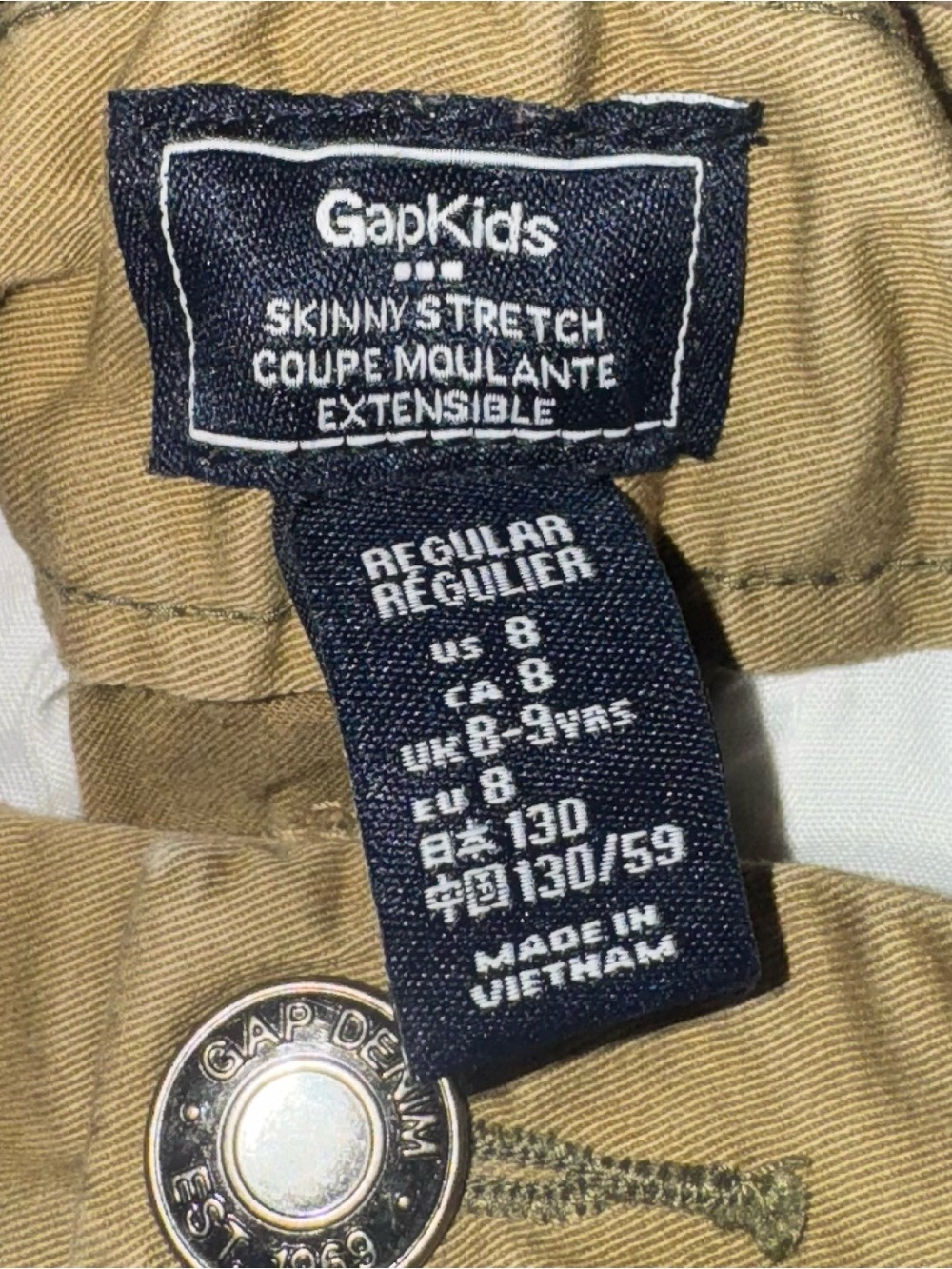 🌸Gap kids lot-
Gap Shorts in Blue and Khaki, & Gap pants
EUC - Picture 3 of 10